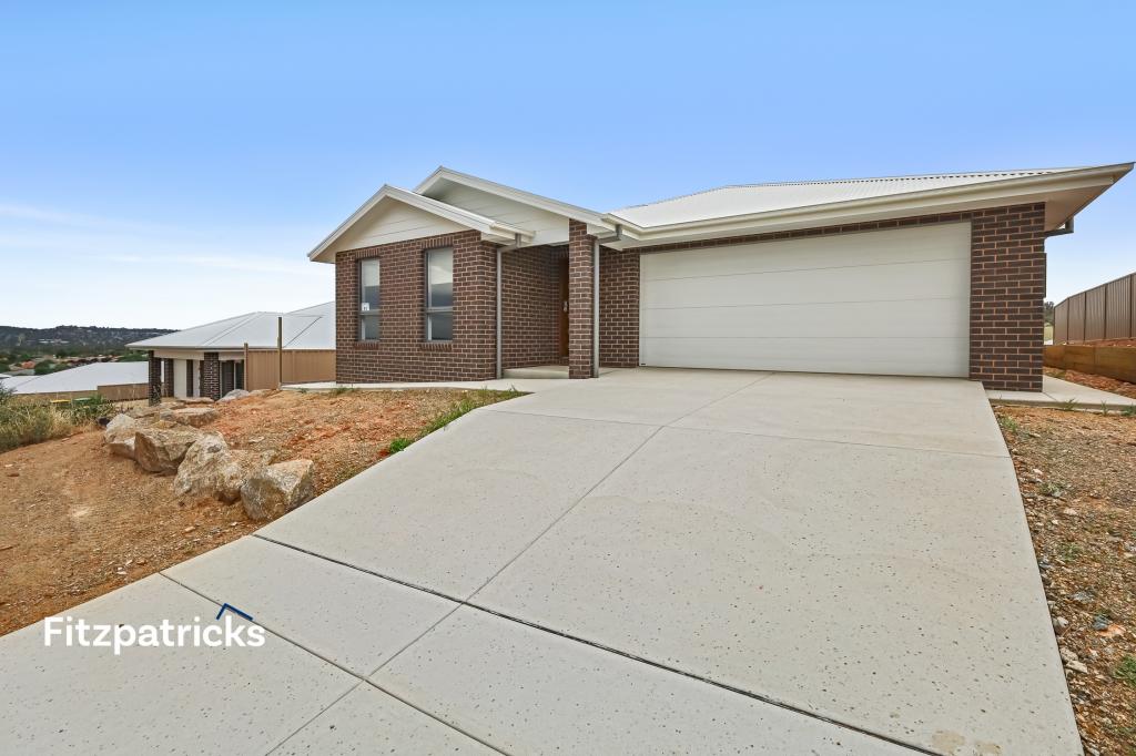 11 Stretton Way, Lloyd, NSW 2650