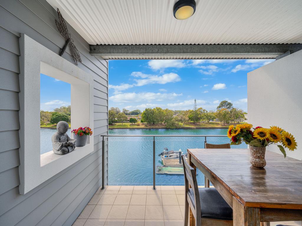 220/1 Fiji Ct, Parrearra, QLD 4575