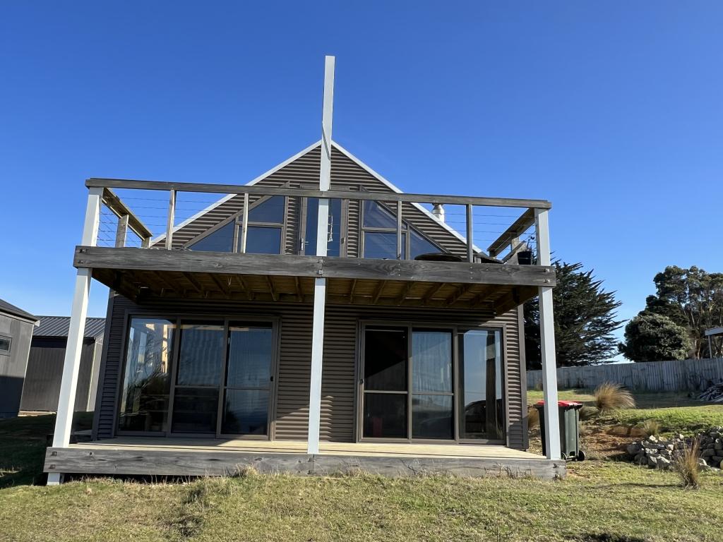 7 Sassafras St, Grassy, TAS 7256