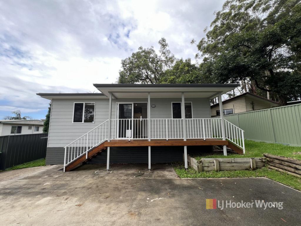 18a Roger Cres, Berkeley Vale, NSW 2261
