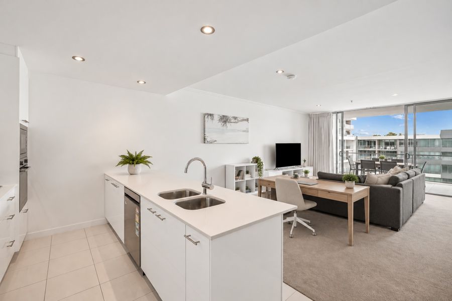 1307/33 T E Peters Dr, Broadbeach Waters, QLD 4218