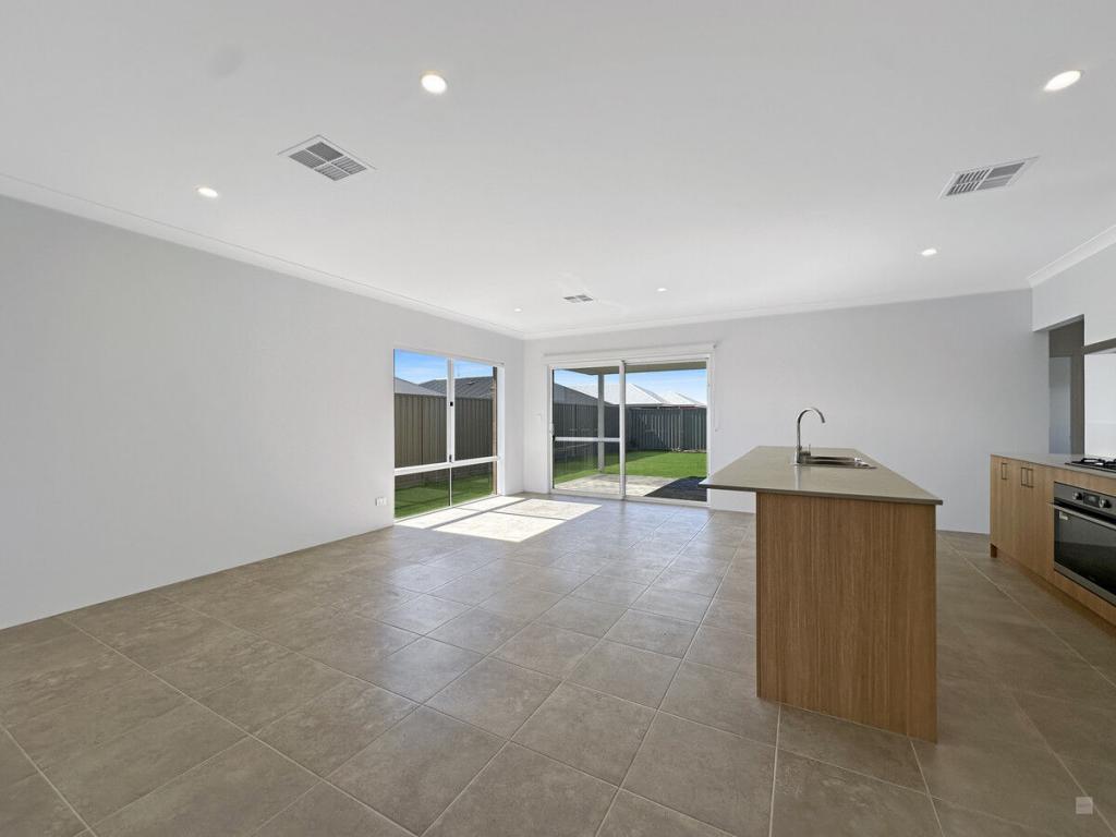 3 Pistachio Gr, South Yunderup, WA 6208