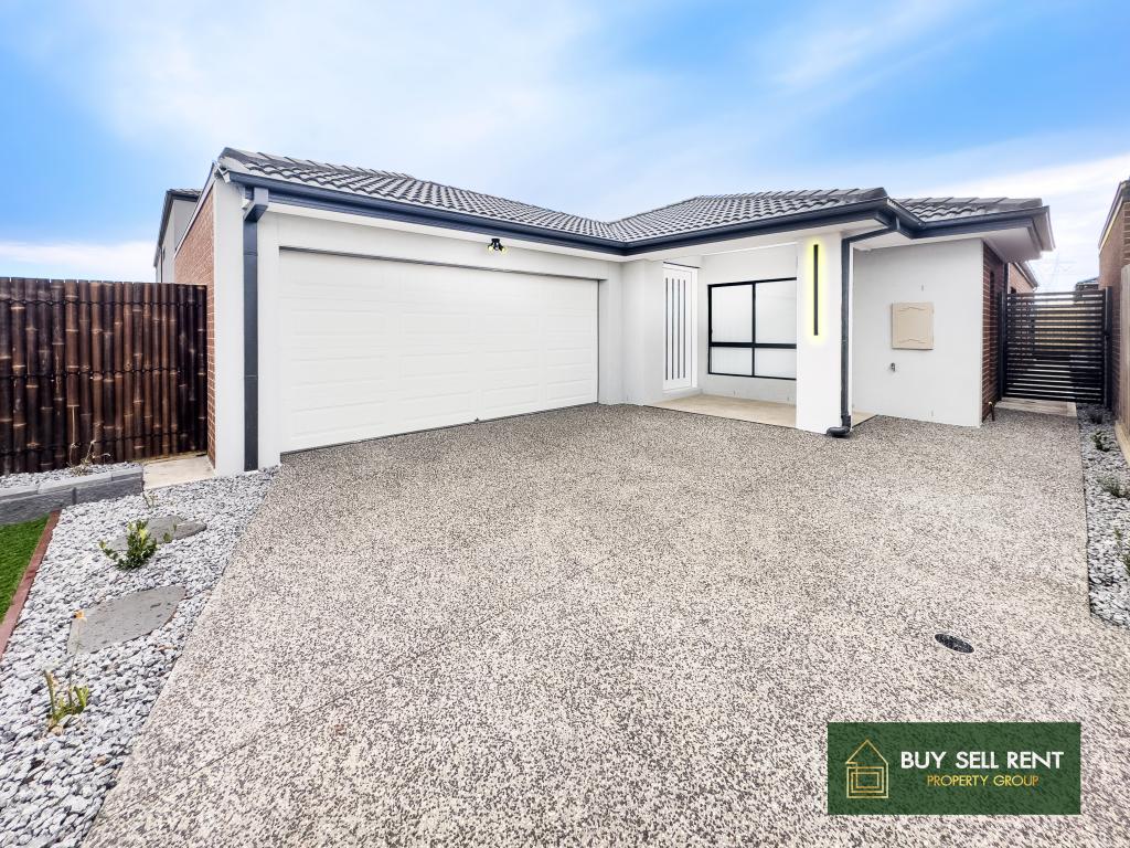 8 COWWARR CRES, WOLLERT, VIC 3750