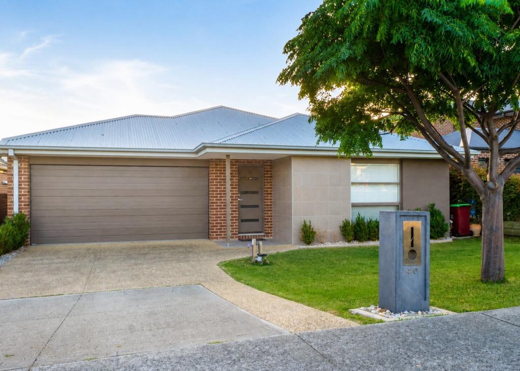 40 Macumba Dr, Clyde North, VIC 3978