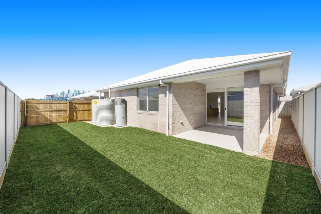 42 Tablelands Cres, Banya, QLD 4551