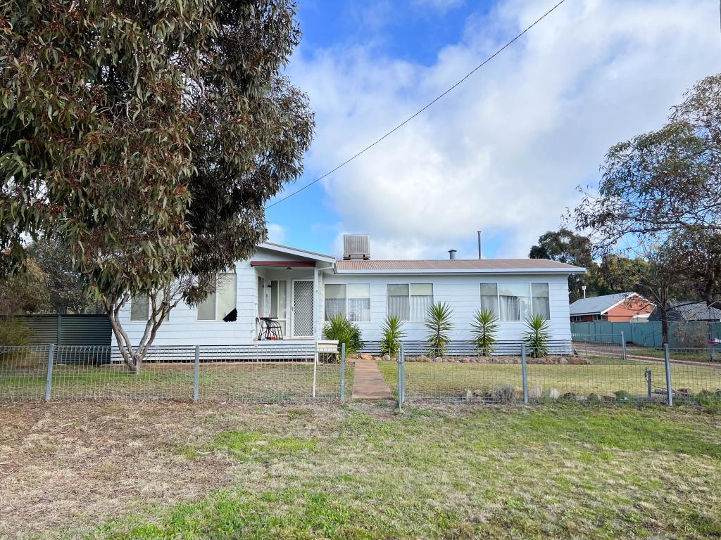 8 Robertson St, Barmedman, NSW 2668