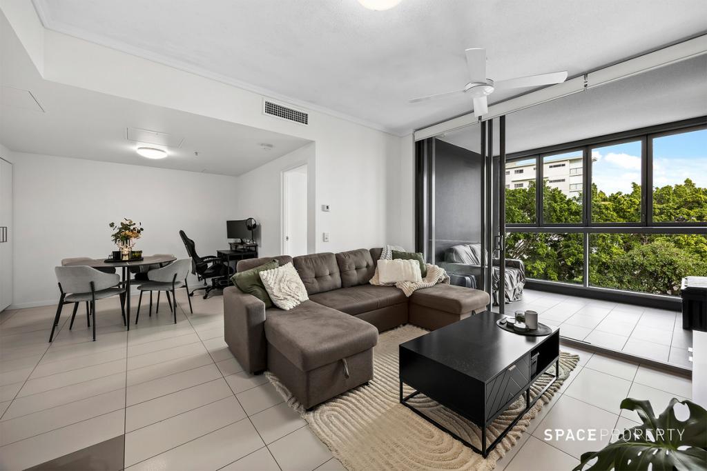 30311/2 Harbour Rd, Hamilton, QLD 4007