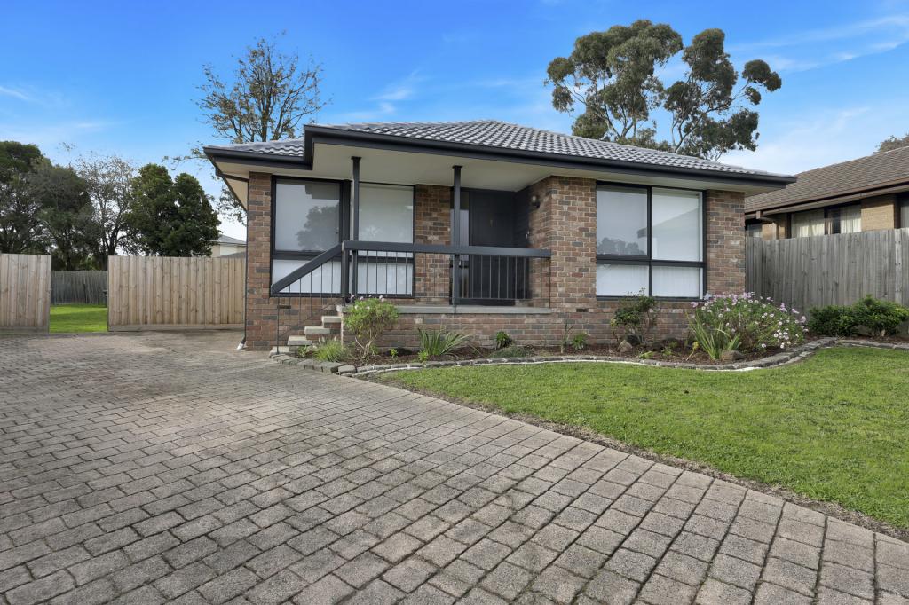 9 FRASER CL, MILL PARK, VIC 3082