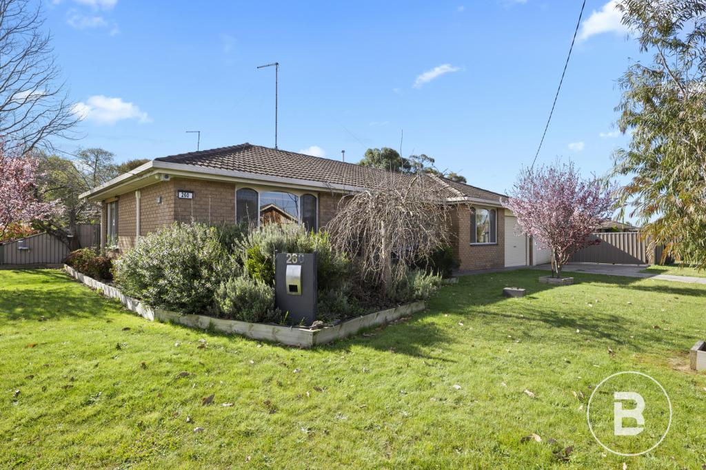 260 Learmonth Rd, Wendouree, VIC 3355