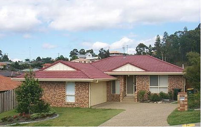6 Malekula Rise, Pacific Pines, QLD 4211