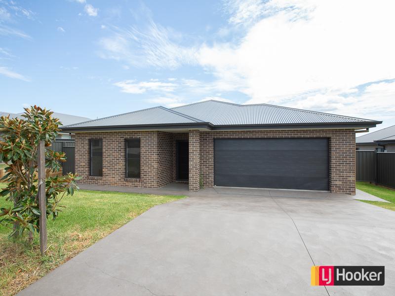 28 Evesham Cct, North Tamworth, NSW 2340