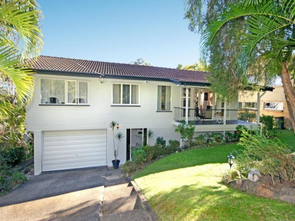 16 Byambee St, Kenmore, QLD 4069