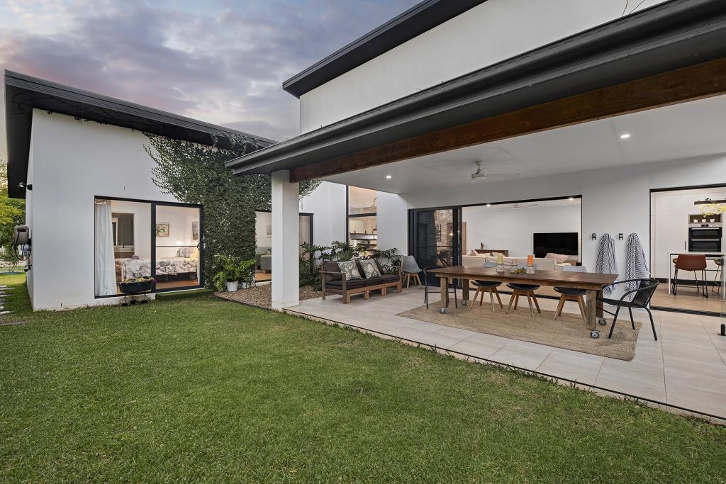 3 Splendid Dr, Bridgeman Downs, QLD 4035