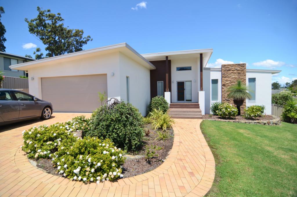 2 Kingfisher Cct, Eden, NSW 2551