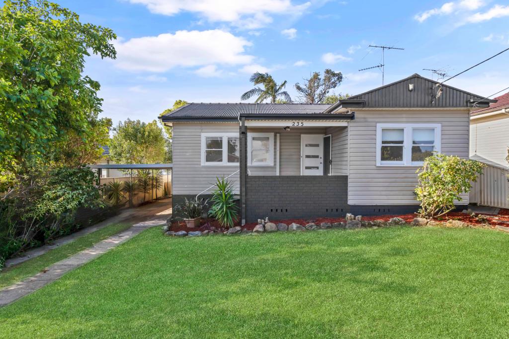 235 & 235a Desborough Rd, St Marys, NSW 2760