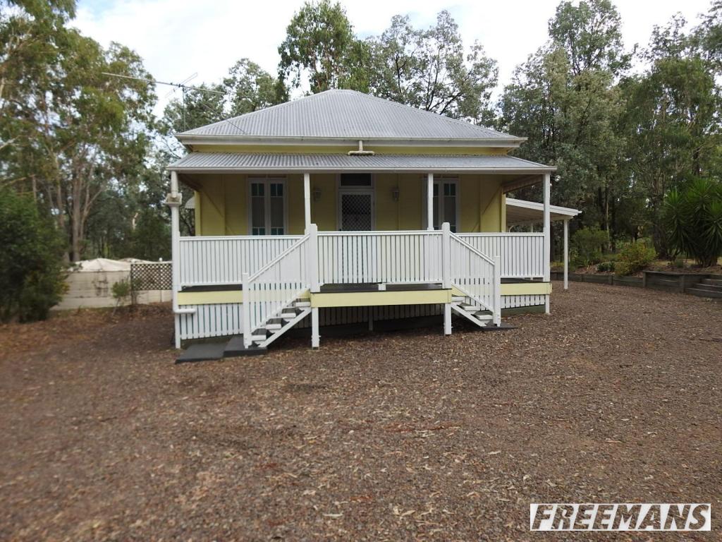 34 Finlay Rd, Nanango, QLD 4615
