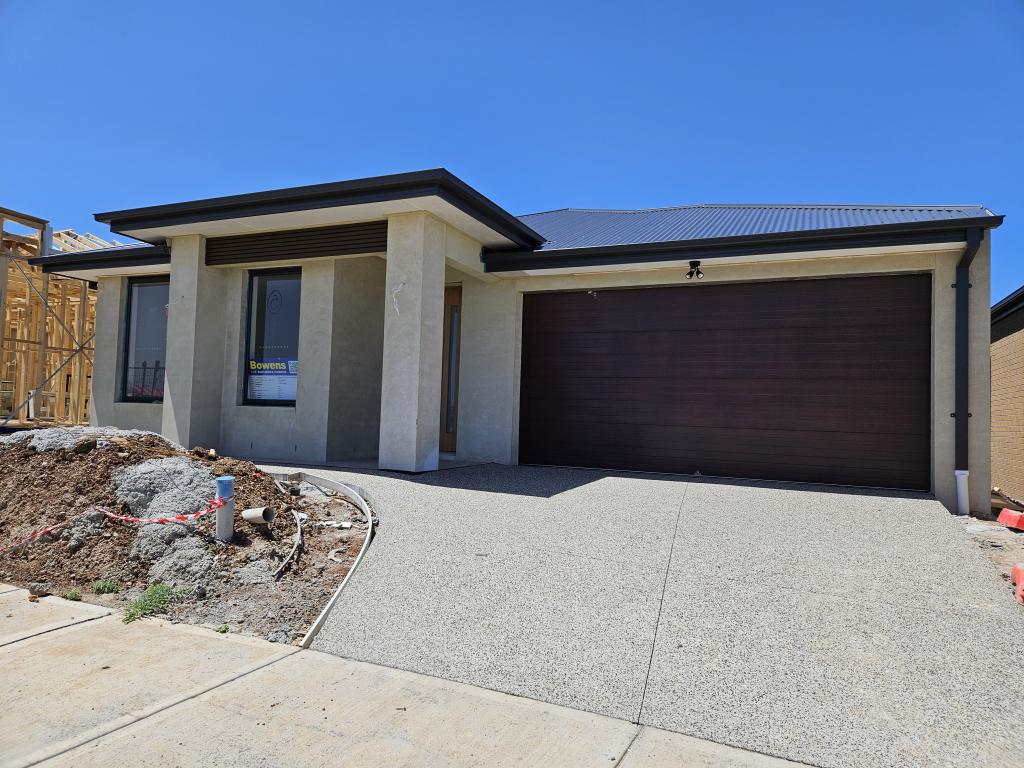 39 WHITBY CCT, FRASER RISE, VIC 3336