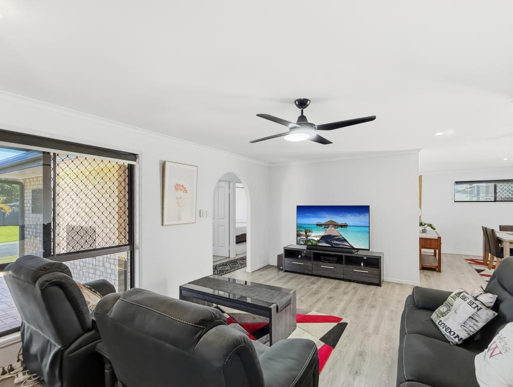8 Dove Way, Eli Waters, QLD 4655
