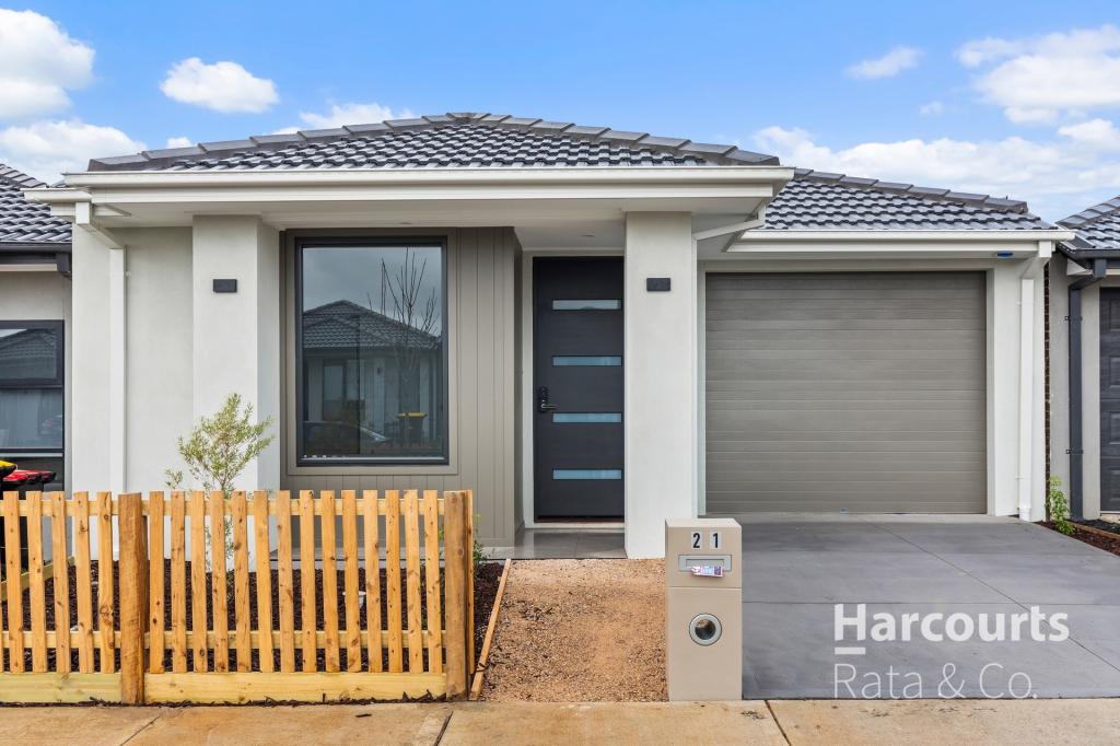 21 Uttar Way, Rockbank, VIC 3335