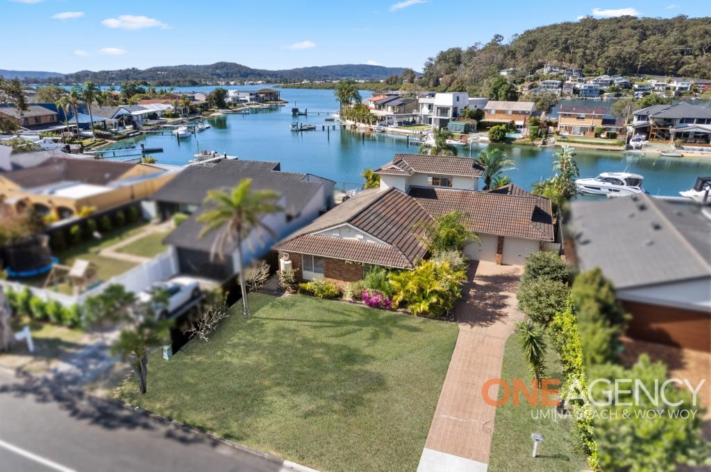 37 HELMSMAN BVD, ST HUBERTS ISLAND, NSW 2257