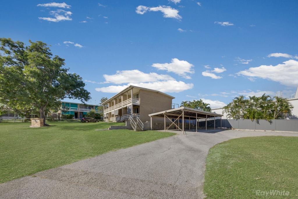 1/4 Wenitong St, West Gladstone, QLD 4680