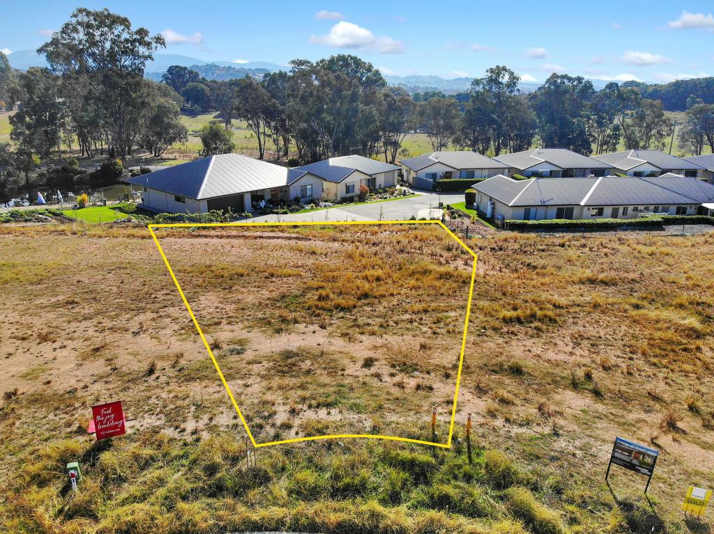 32 Weeden Pl, Tumut, NSW 2720