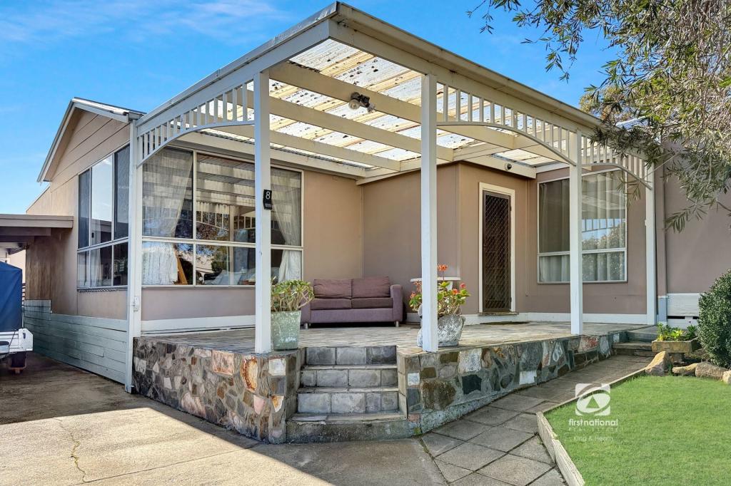 8 Oneills Rd, Lakes Entrance, VIC 3909