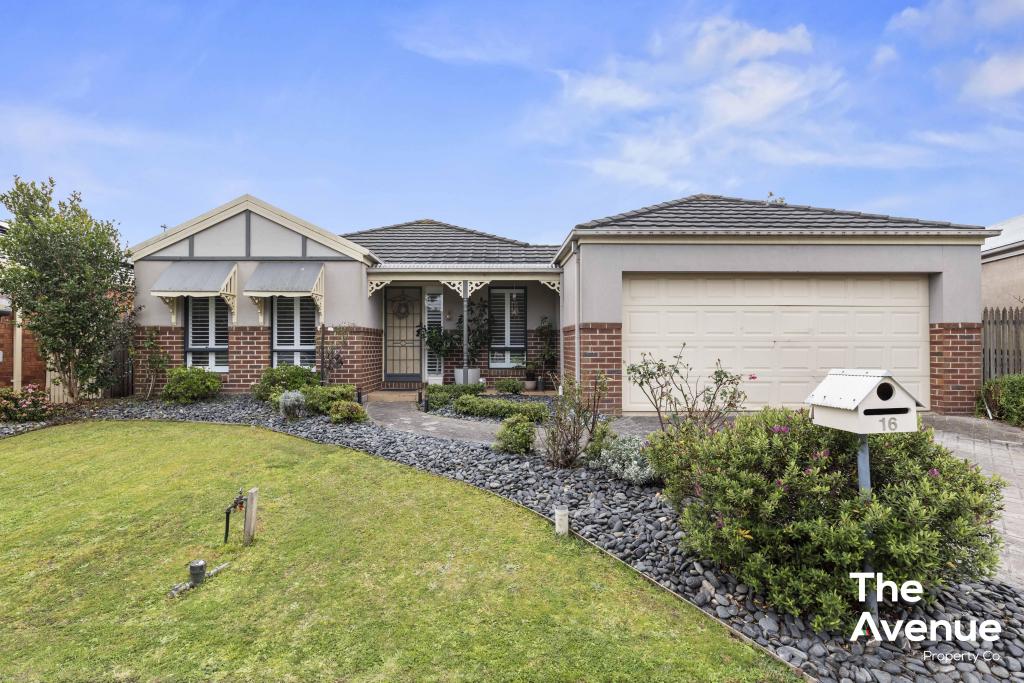 16 Hammerwood Grn, Beaconsfield, VIC 3807