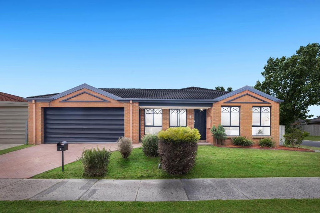 5 STOREY DR, PAKENHAM, VIC 3810