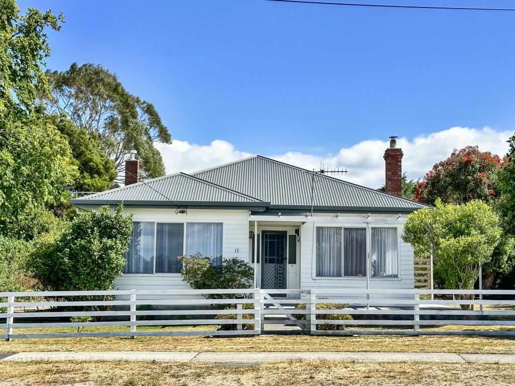 12 Georges Bay Esp, St Helens, TAS 7216