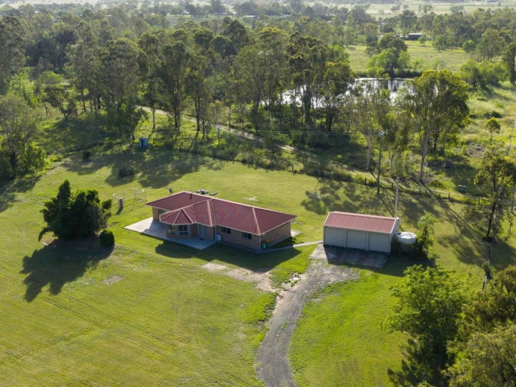 14 Dan Rd, Hatton Vale, QLD 4341