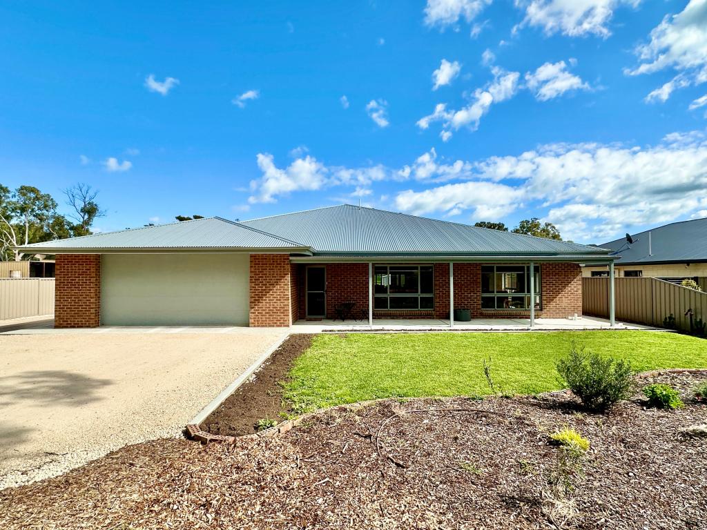 11 Naracoorte Rd, Bordertown, SA 5268