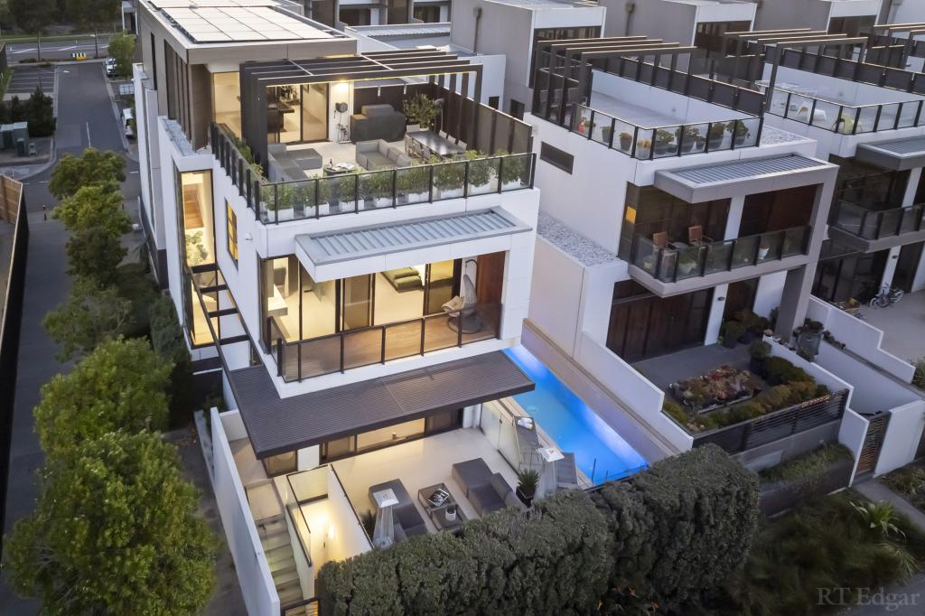 22 SOUTH WHARF DR, DOCKLANDS, VIC 3008