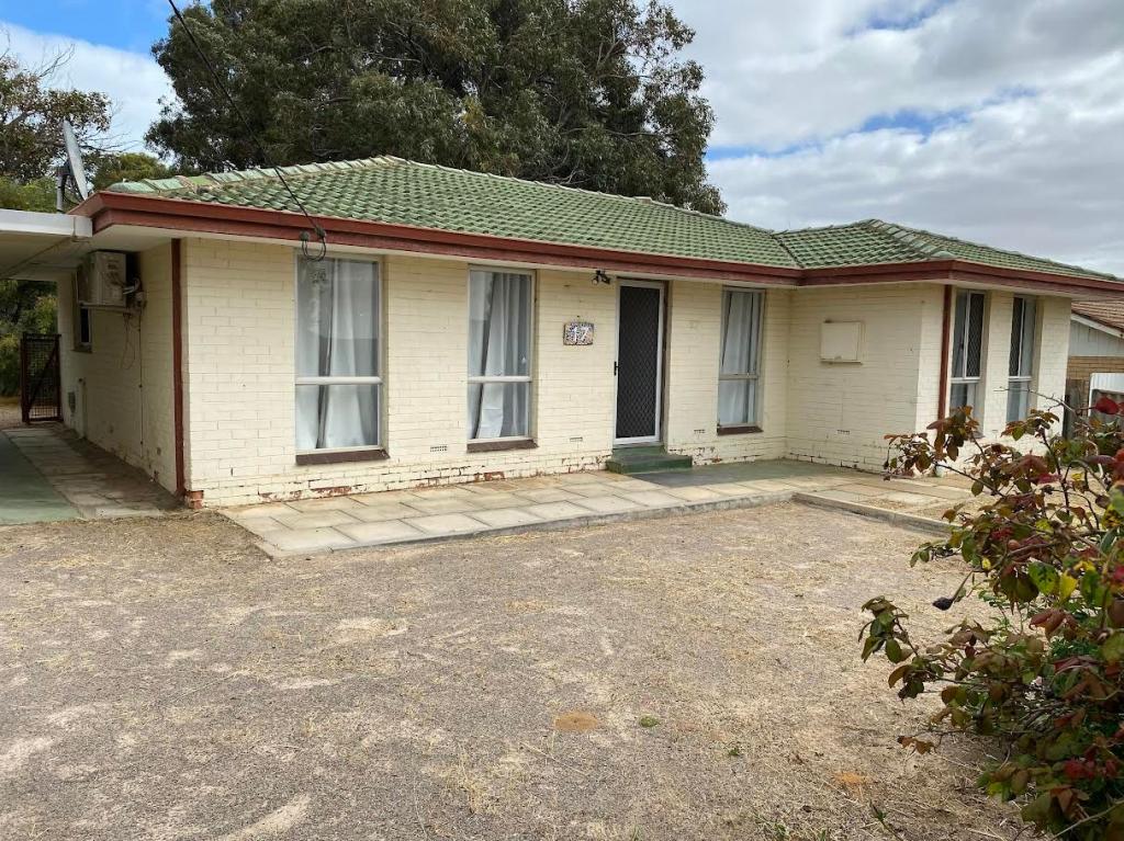 17 Assen St, Rangeway, WA 6530