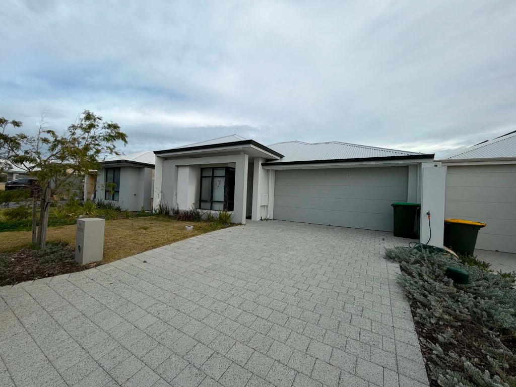 11 Sibsey Rd, Eglinton, WA 6034