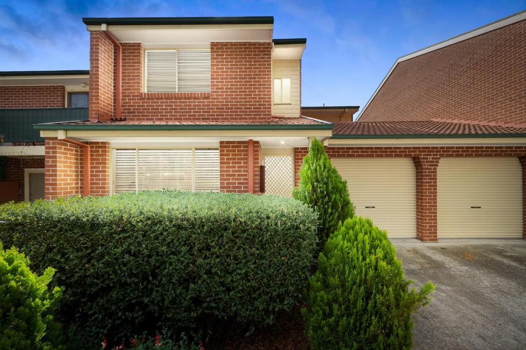 2/174 Clive Steele Ave, Monash, ACT 2904