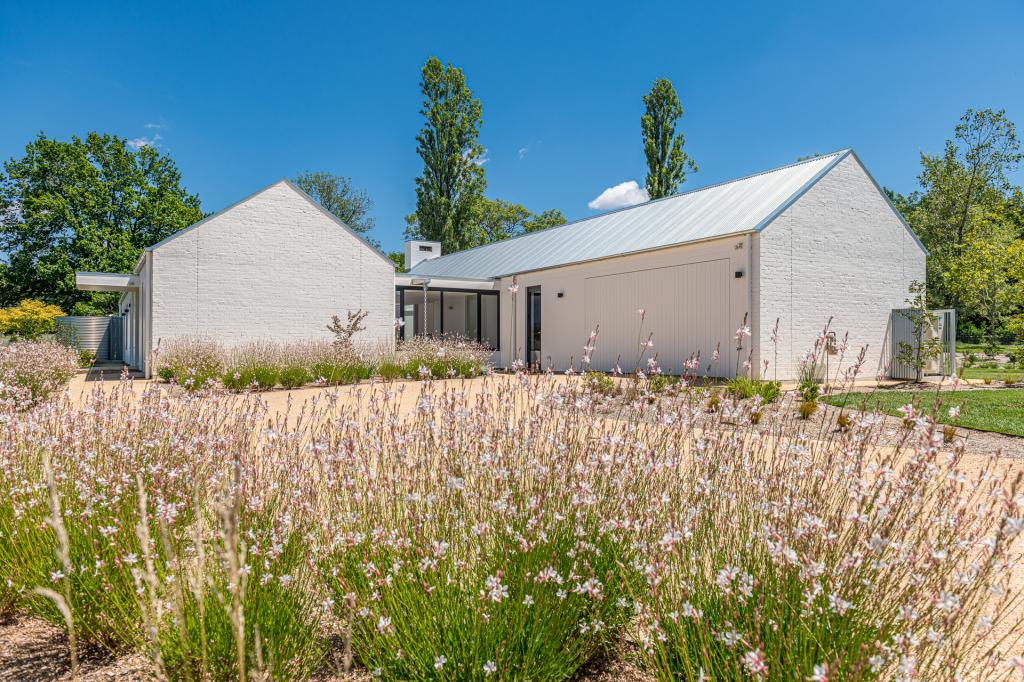 11 Vine Lodge Lane, Exeter, NSW 2579