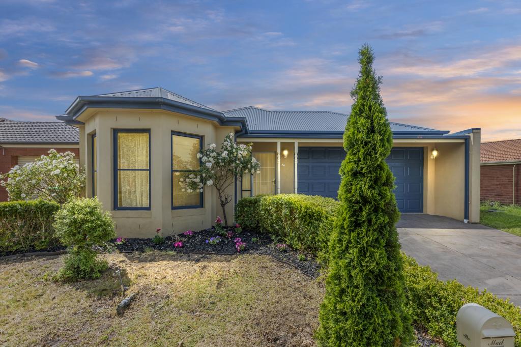 64 Oaklands Way, Pakenham, VIC 3810