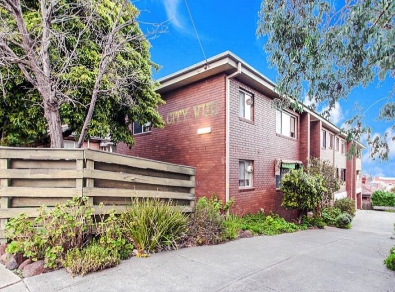 2/174a Clarke St, Northcote, VIC 3070