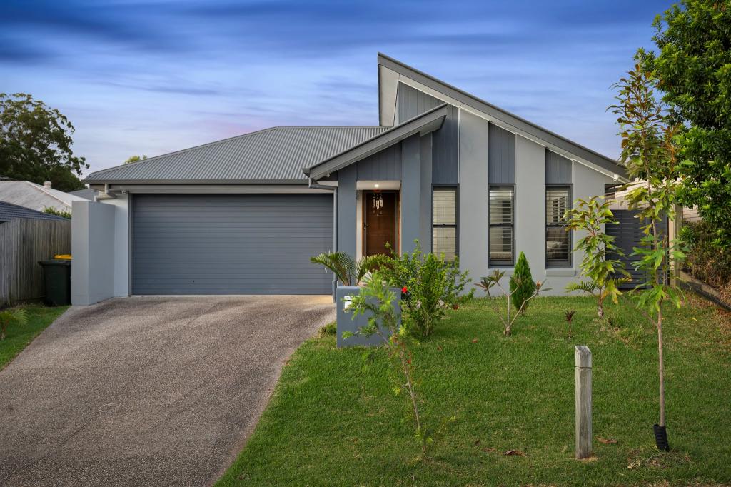 14 Dundee Cres, Wakerley, QLD 4154