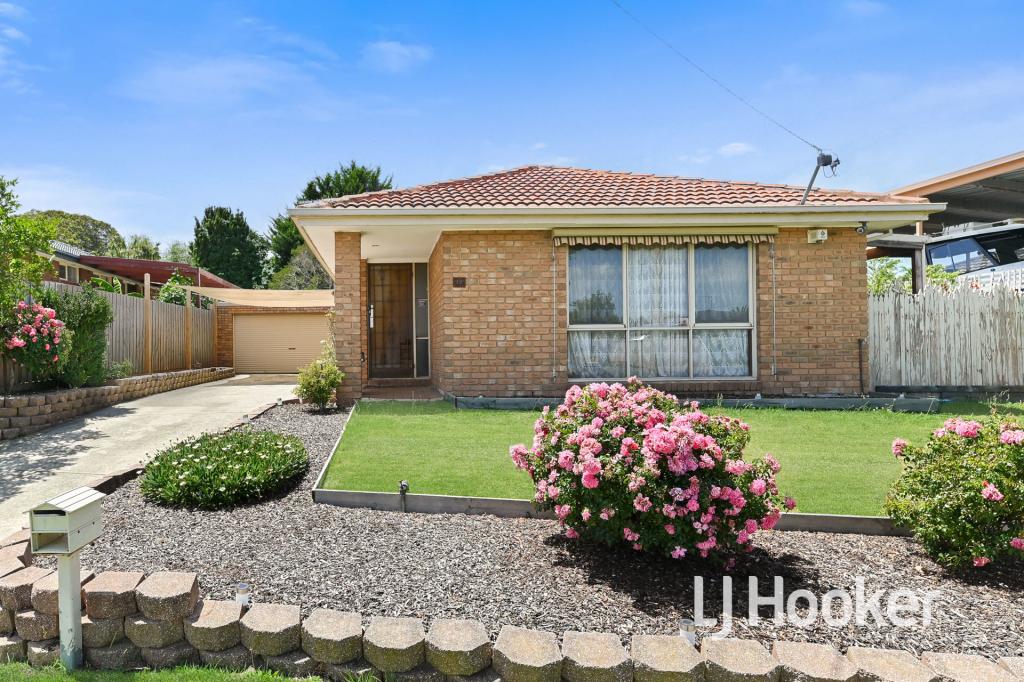 12 PAULINE CT, HAMPTON PARK, VIC 3976