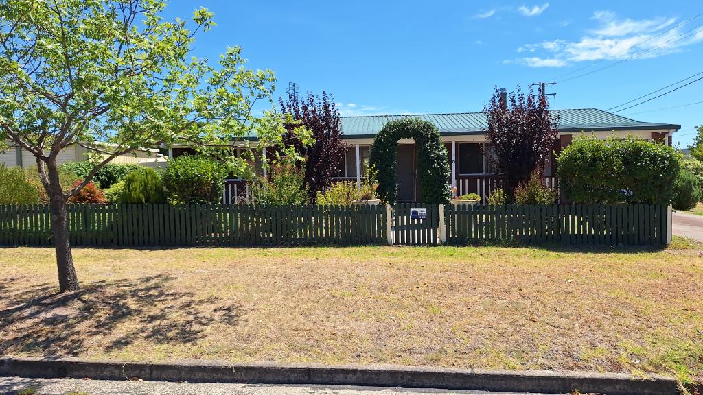 6 Alice St, Stanthorpe, QLD 4380