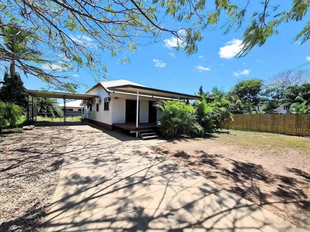 1007 Riverway Dr, Rasmussen, QLD 4815