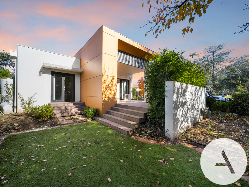 168A CAPTAIN COOK CRES, NARRABUNDAH, ACT 2604