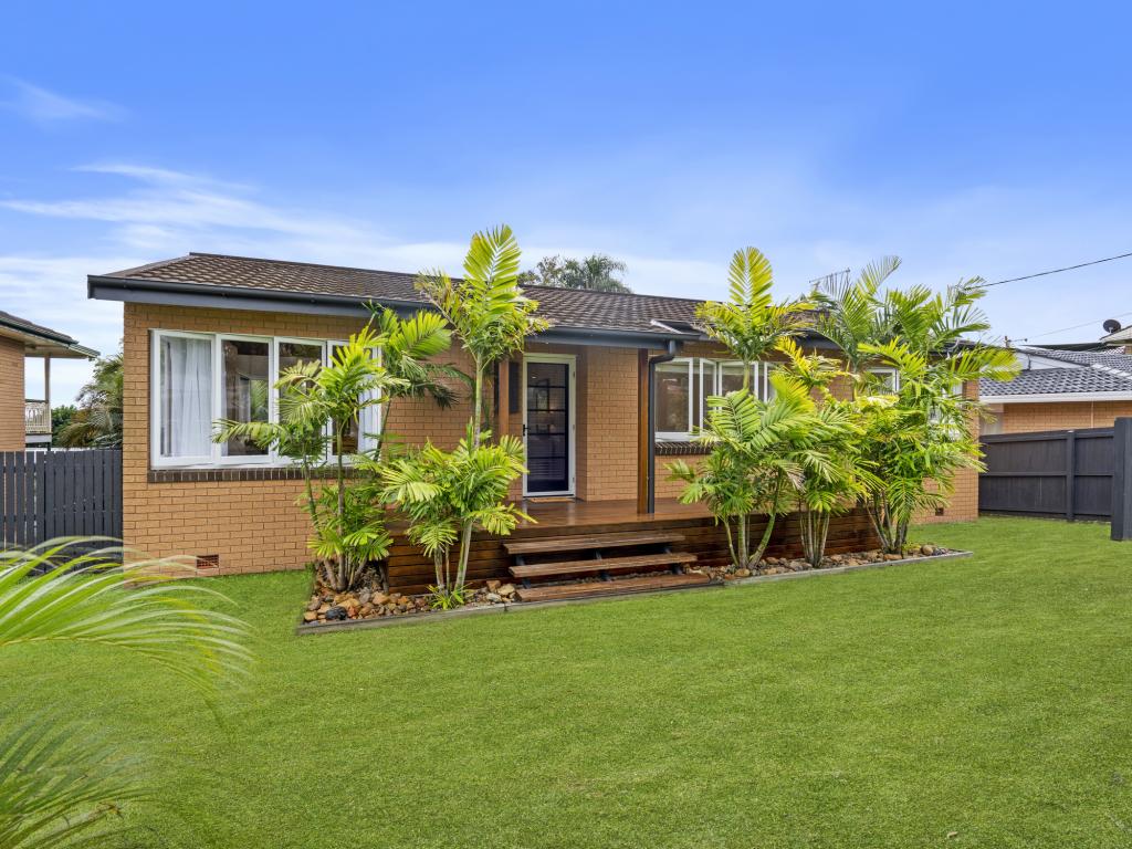 55 Regent St, Wynnum West, QLD 4178