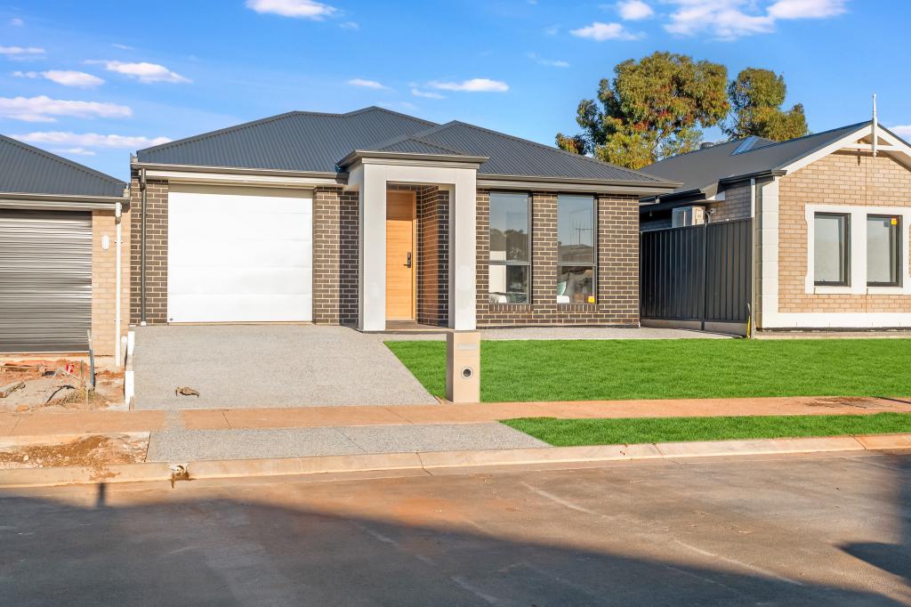 5 Raylene Ct, Blakeview, SA 5114