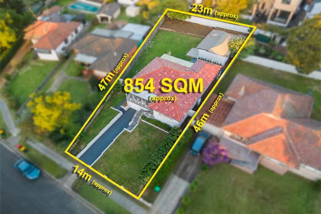 18 Dobson Cres, Baulkham Hills, NSW 2153