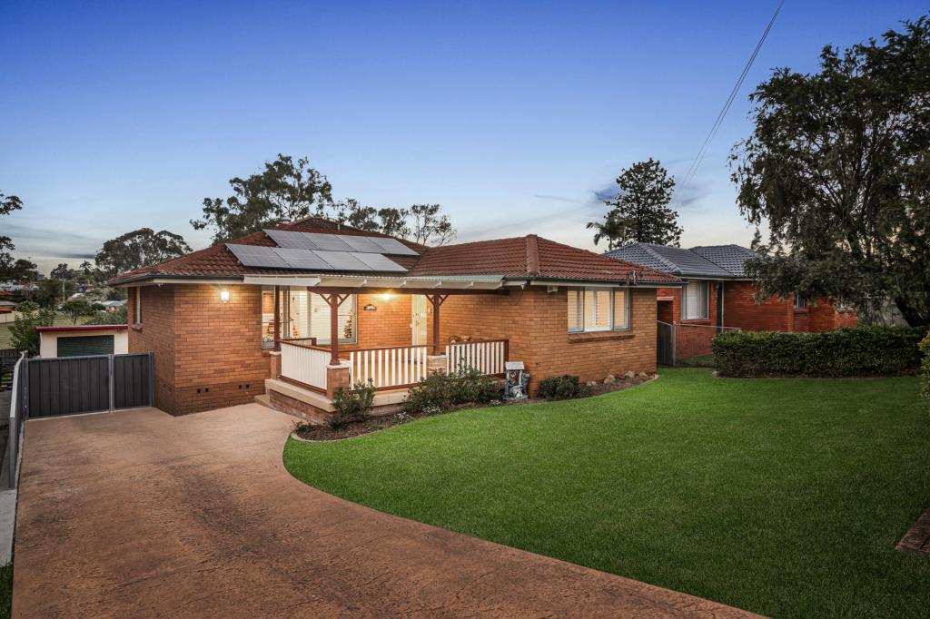 11 Emerald Rd, Seven Hills, NSW 2147