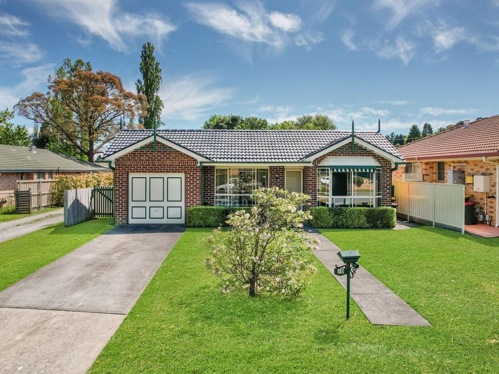 10 Simon Pl, Moss Vale, NSW 2577