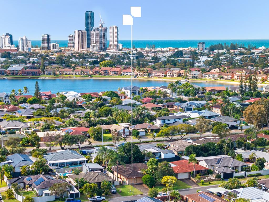 6 Timana Ave, Mermaid Waters, QLD 4218